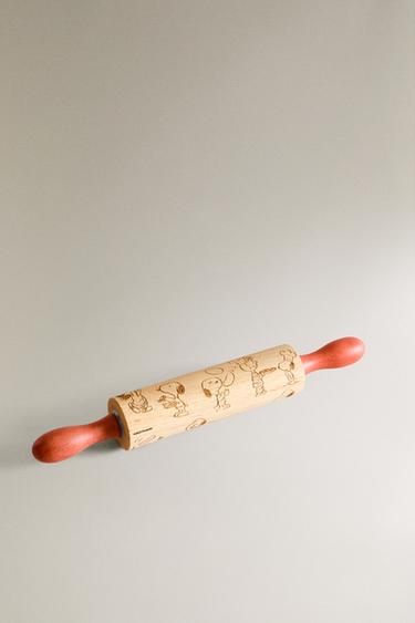 CHILDREN'S PEANUTS™ RAISED WOODEN ROLLING PIN - Brown by Zara - Image 1