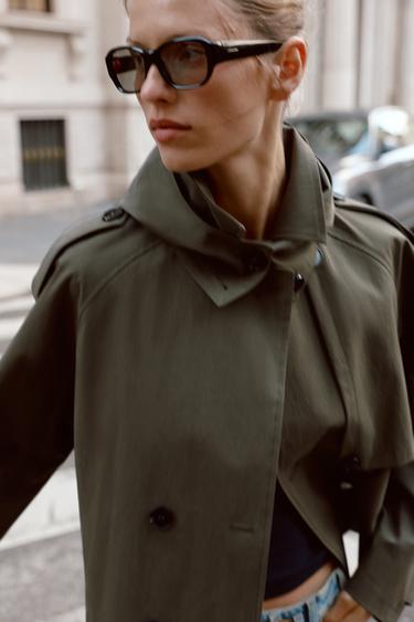 TRENCH CURTO COM CAPUZ - caqui escuro da Zara
