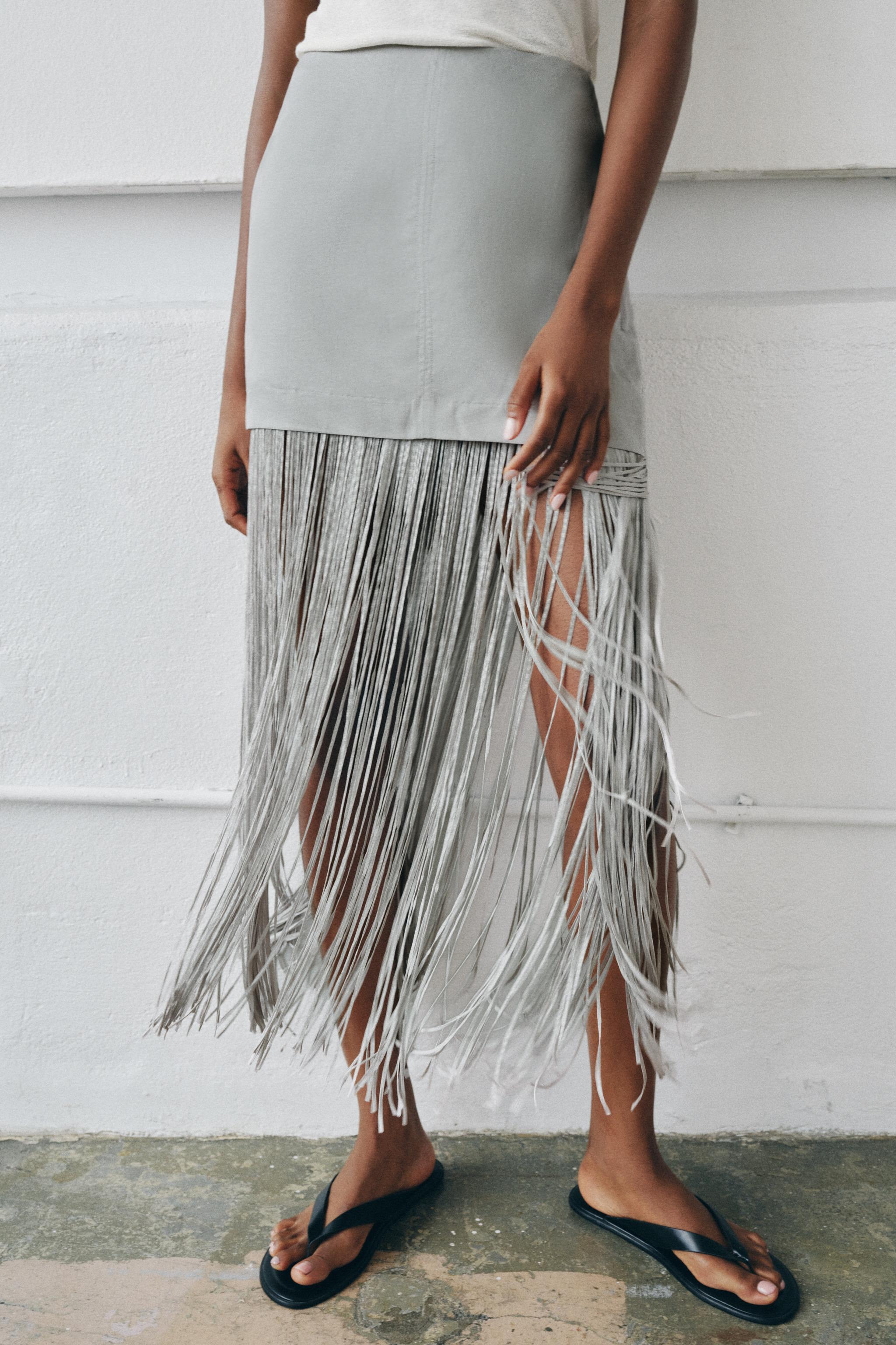 LINEN BLEND FRINGED MINI SKIRT — Grey