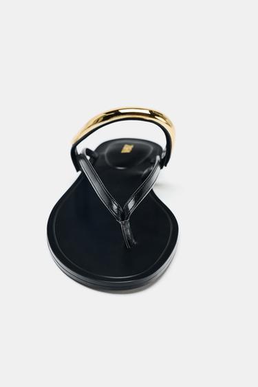Zara SANDALS WITH METALLIC APPLIQUÉ - Black