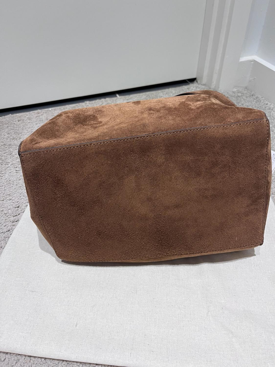 LEATHER BUCKET BAG WITH BELT DETAIL - Image 8