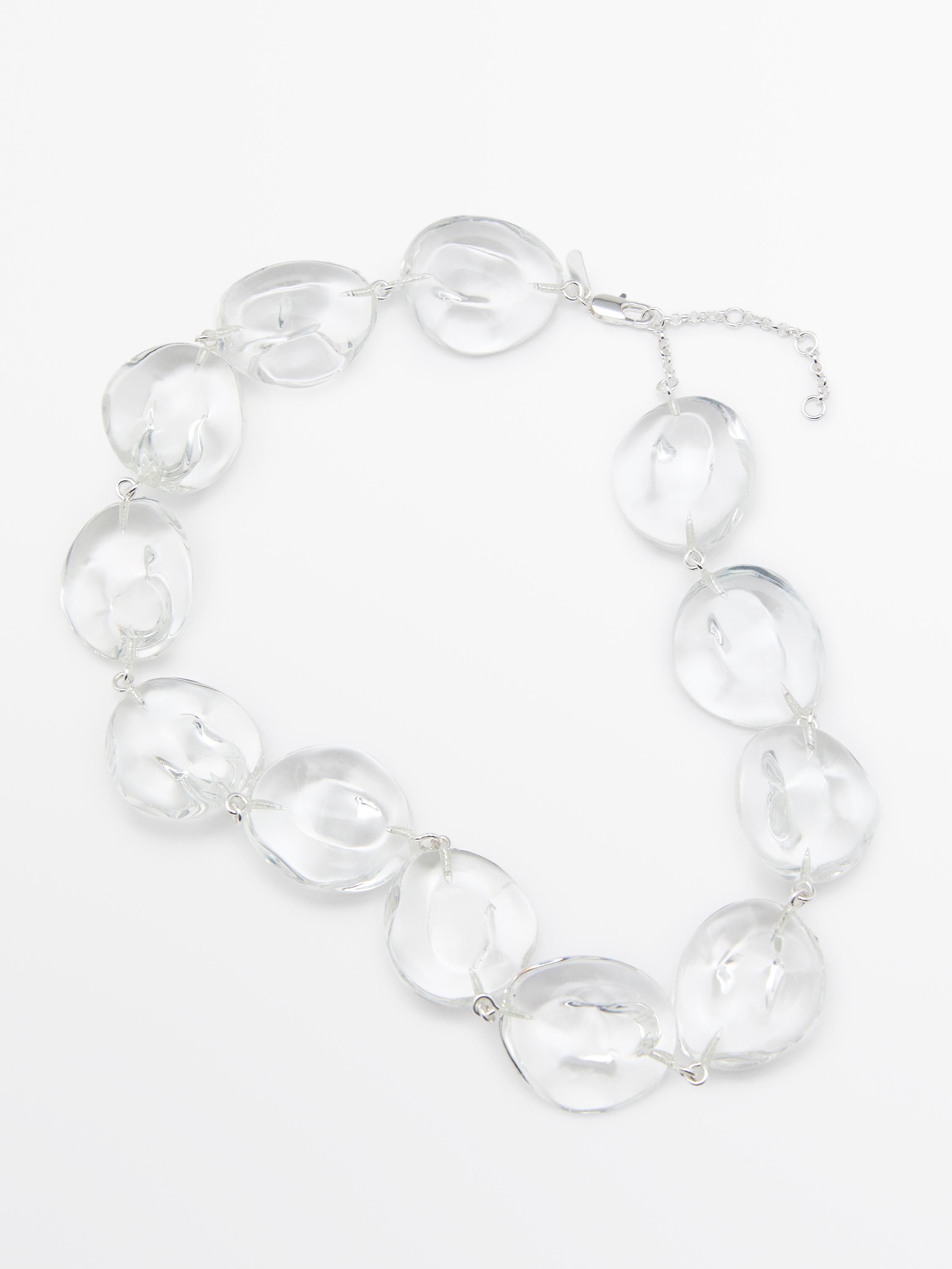 Necklace with glass pieces