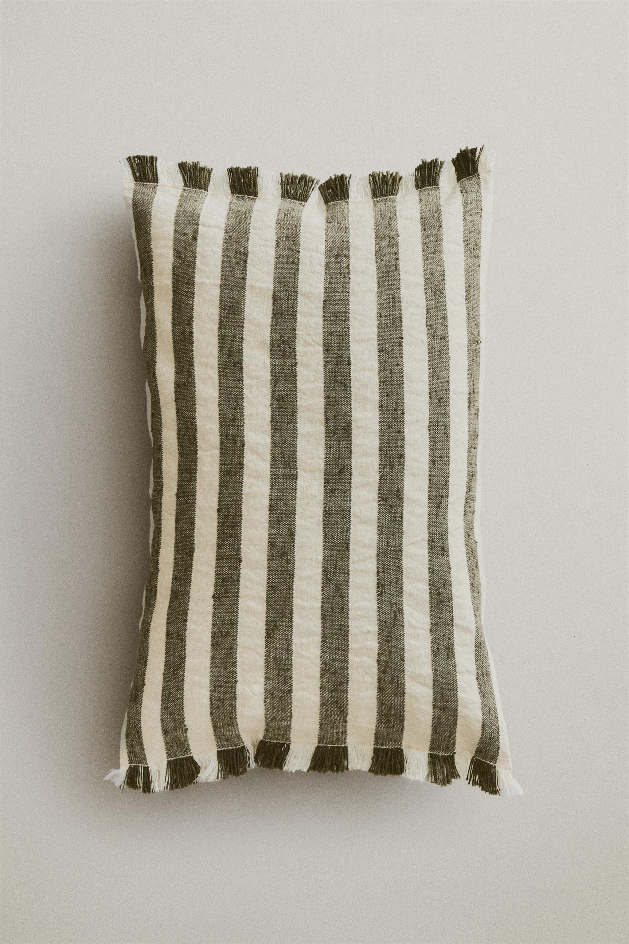 クッション | フィリング | ZARA 日本