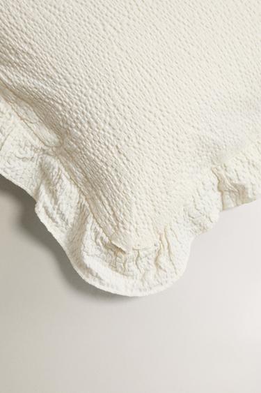 HOUSSE DE COUSSIN TEXTURÉE ENFANT - Vanille de Zara - Image 1