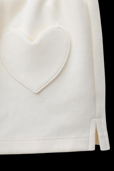 BERMUDA INTERLOCK BOLSILLOS CORAZÓN - Crudo de Zara