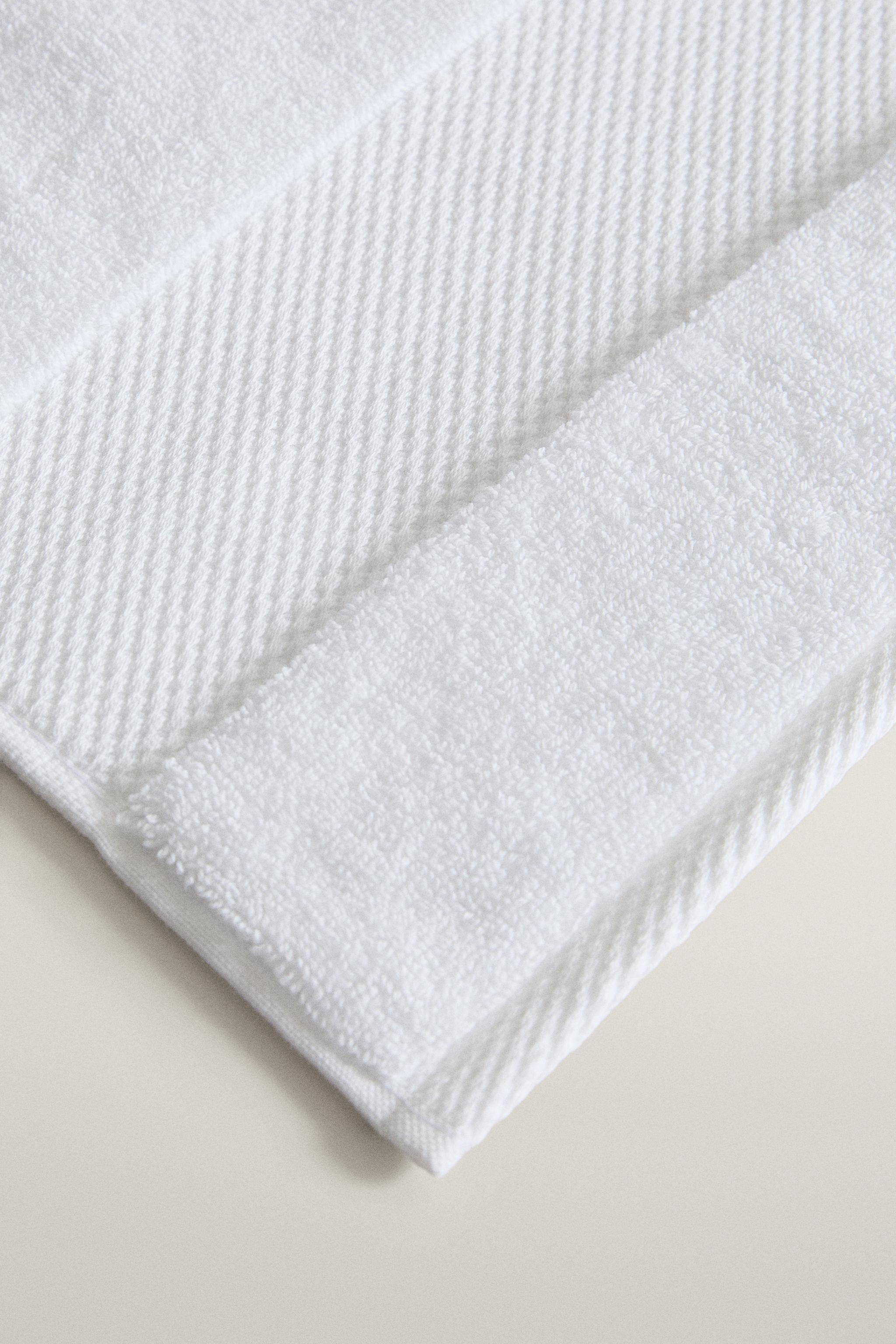 EXTRA SOFT BATH TOWEL (800 GXM²)