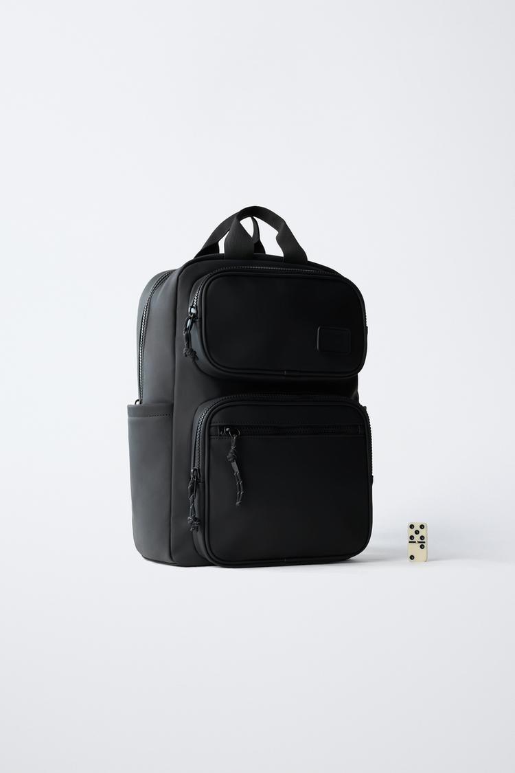 MOCHILA DE GOMA 6