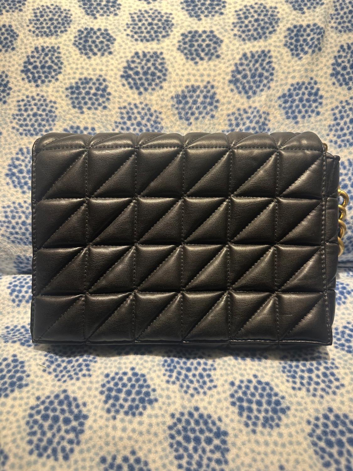 QUILTED SHOULDER BAG WITH CHAIN