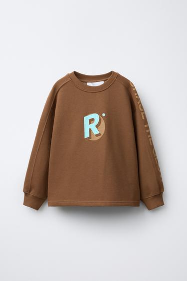 سويت شيرت بنص - بني الخاص بـ Zara