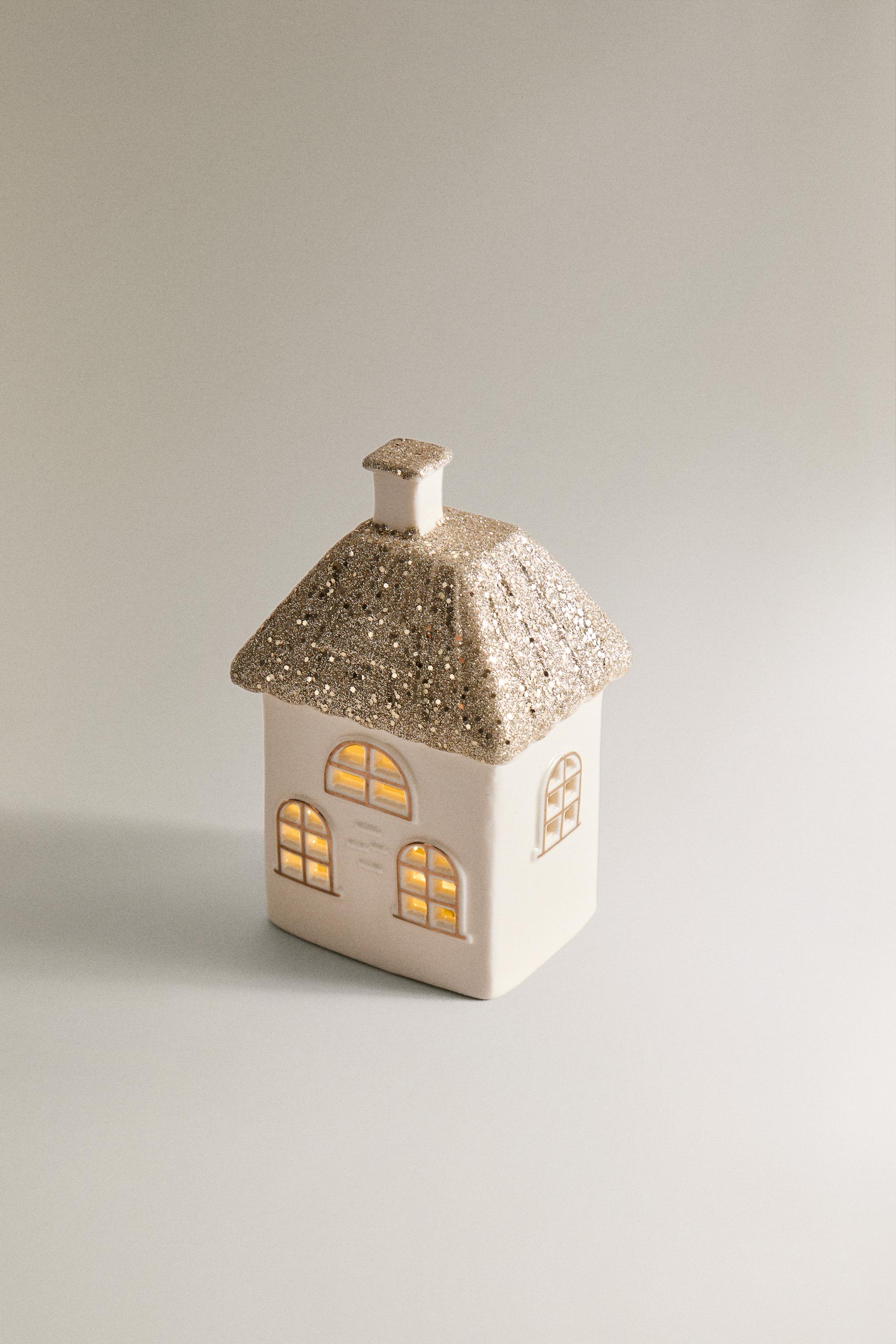 GLITTERY CERAMIC HOUSE WITH SQUARE CEILING CHRISTMAS ORNAMENT