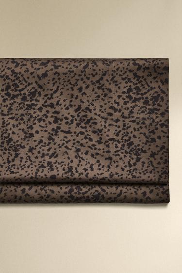 DRAP DE DESSUS IMPRIMÉ ANIMAL - Marron foncé de Zara