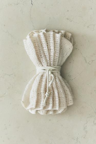 EXFOLIATING SPONGE - عاج الخاص بـ Zara