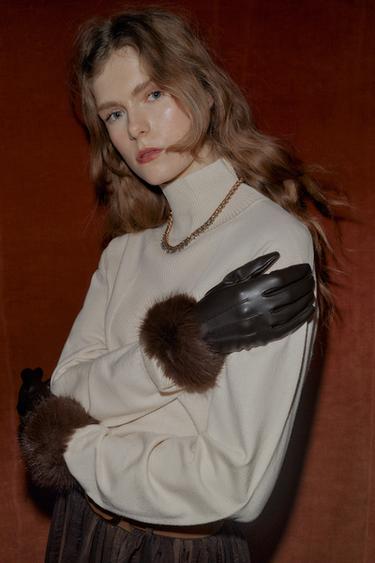 SHORT FAUX LEATHER AND FAUX FUR GLOVES - Brown by Zara