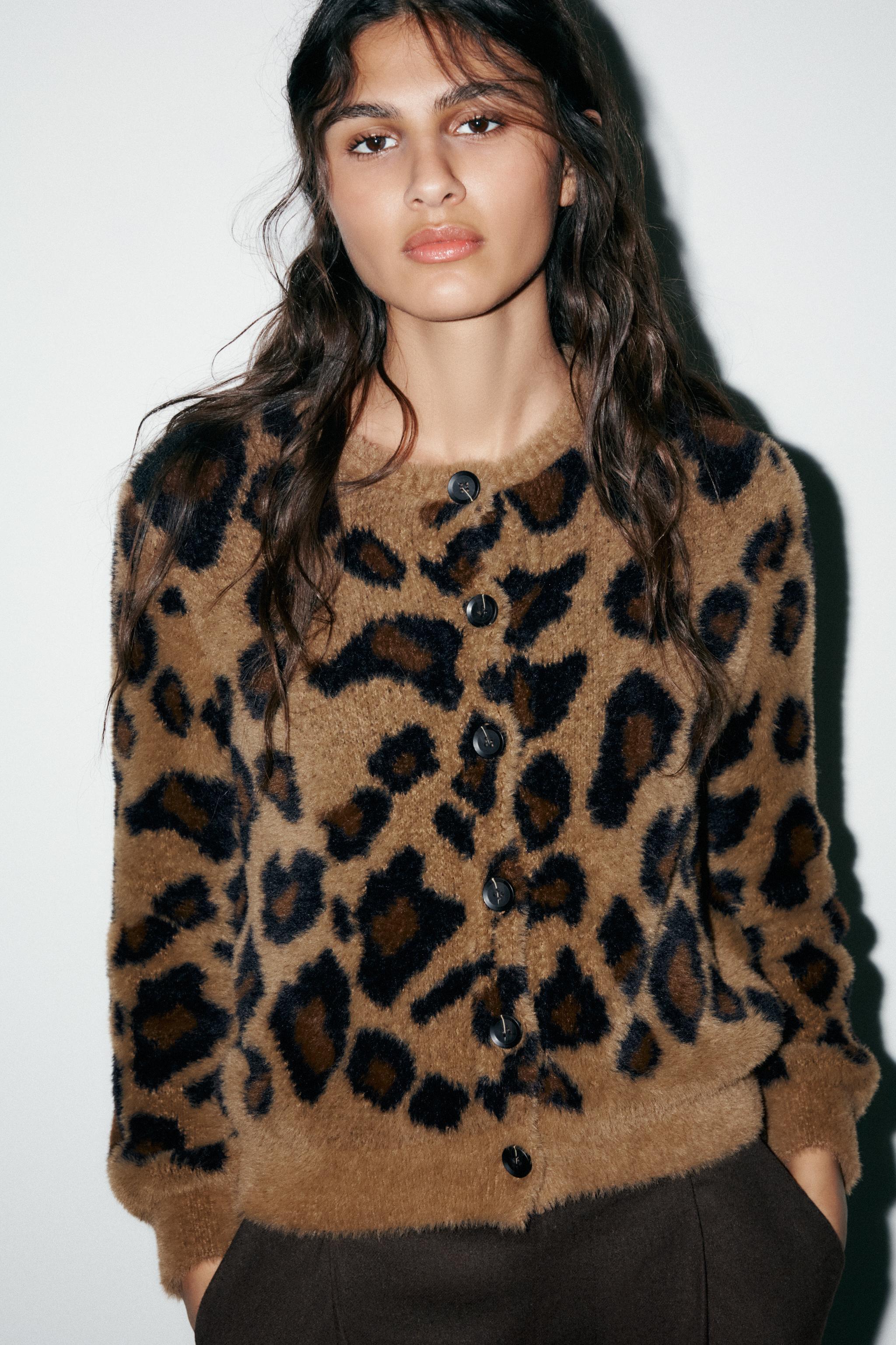 ANIMAL JACQUARD KNIT CARDIGAN