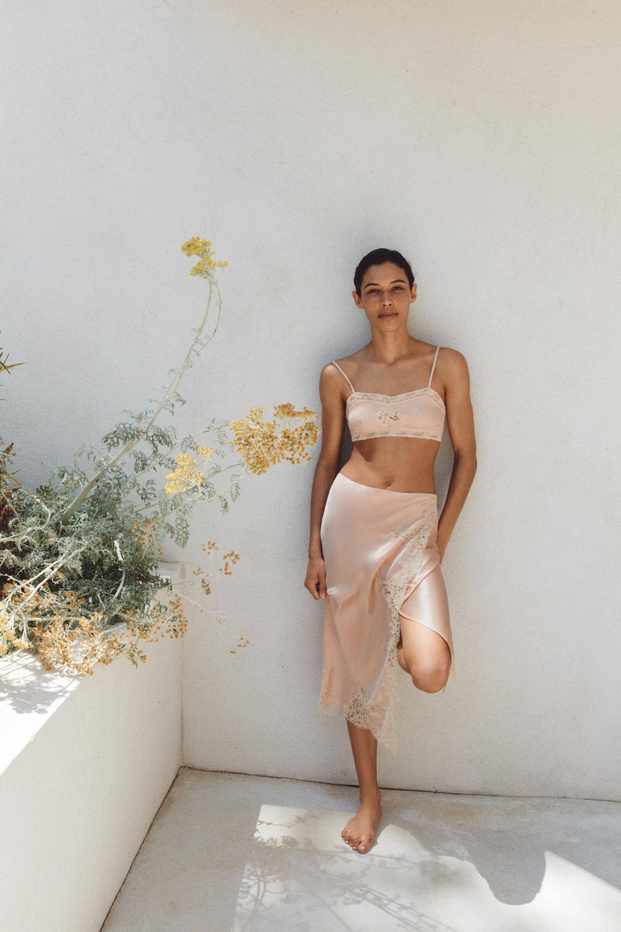 Бра, вышивка, кружево, шёлк — Zara