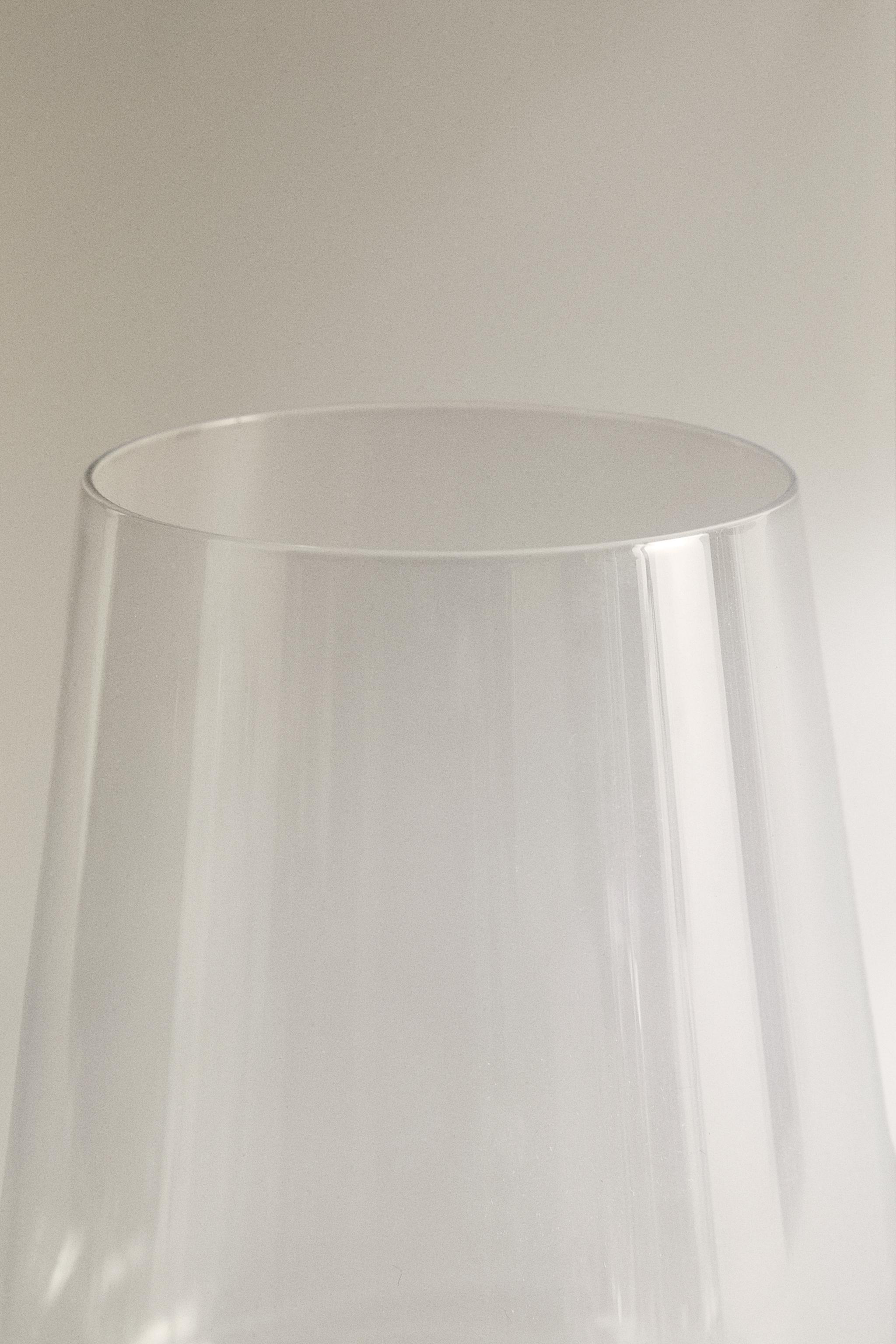 VERRE À VIN CRISTALLIN FORME CONIQUE