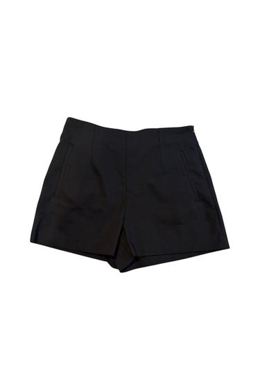 BLACK HIGH RISE SHORTS