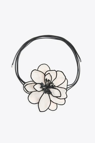 Zara FLORAL CORD NECKLACE - Ecru