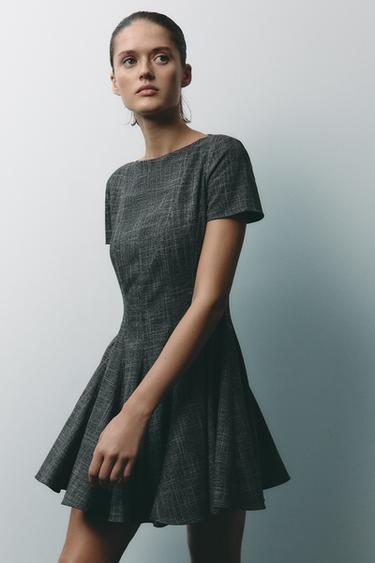 VESTIDO CORTO VUELO ZW COLLECTION - Gris vigoré de Zara