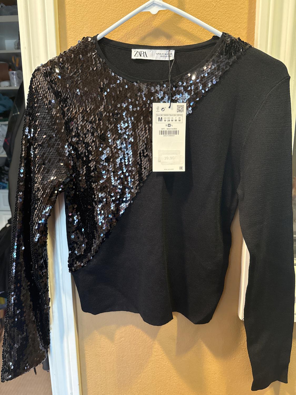 KNIT SWEATER