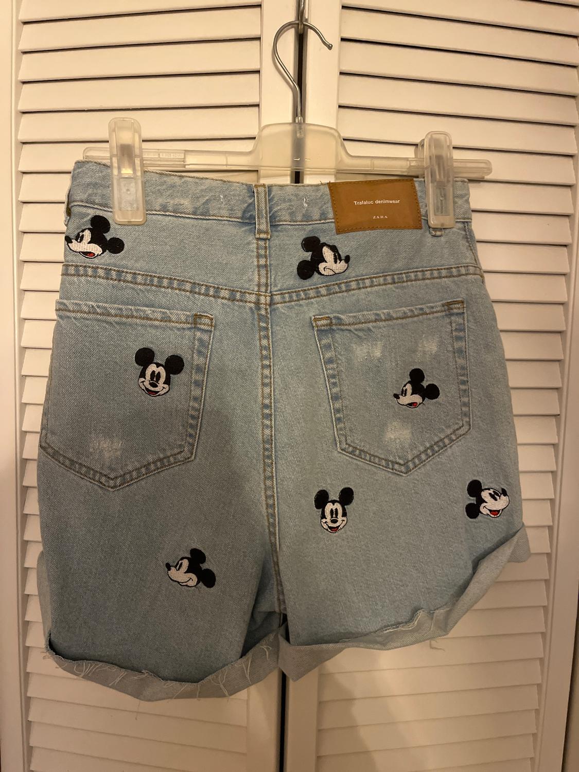 HIGHRISE MICKEY MOUSE JEANS SHORT - Image 4