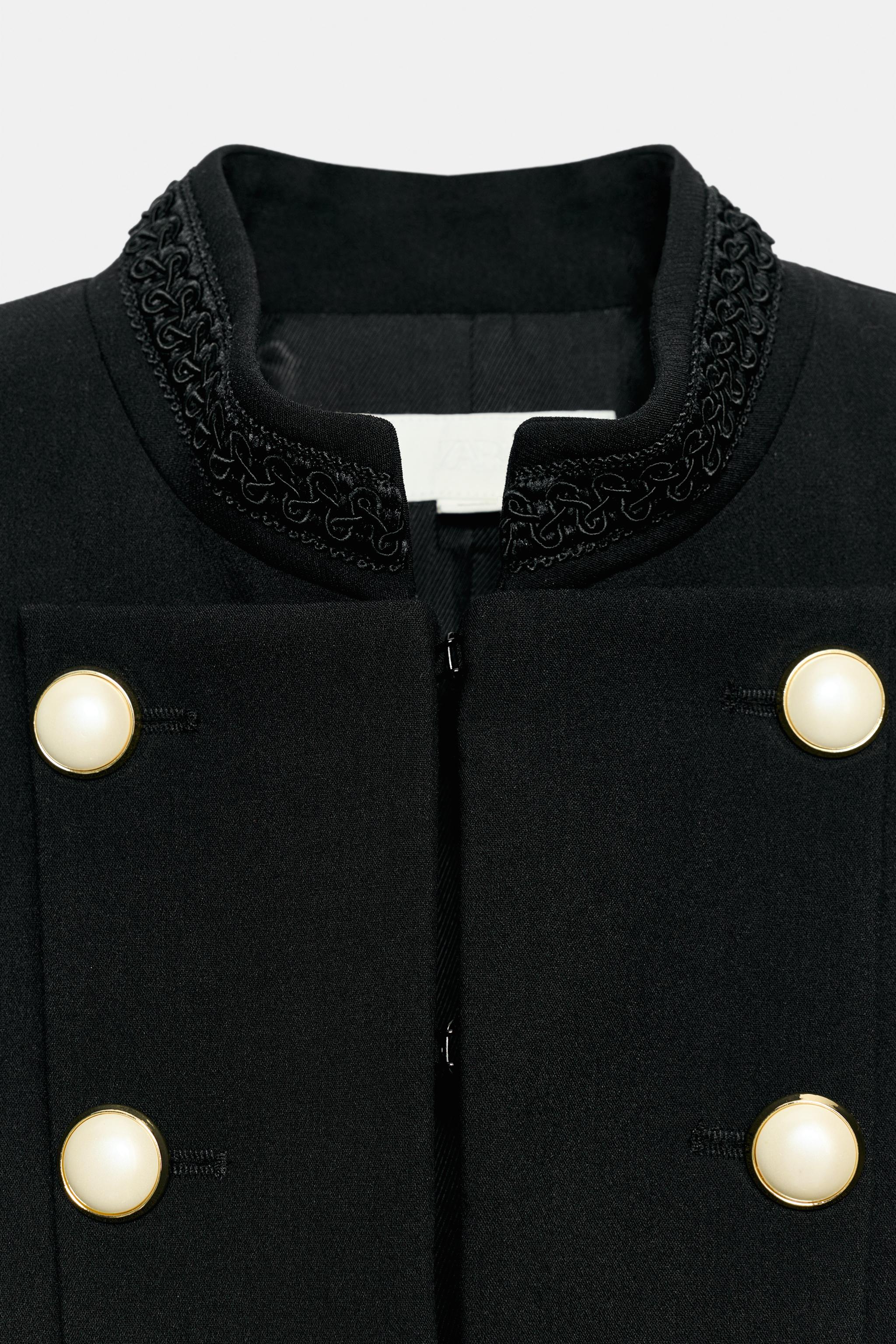 MANTEAU CINTRÉ À BOUTONS