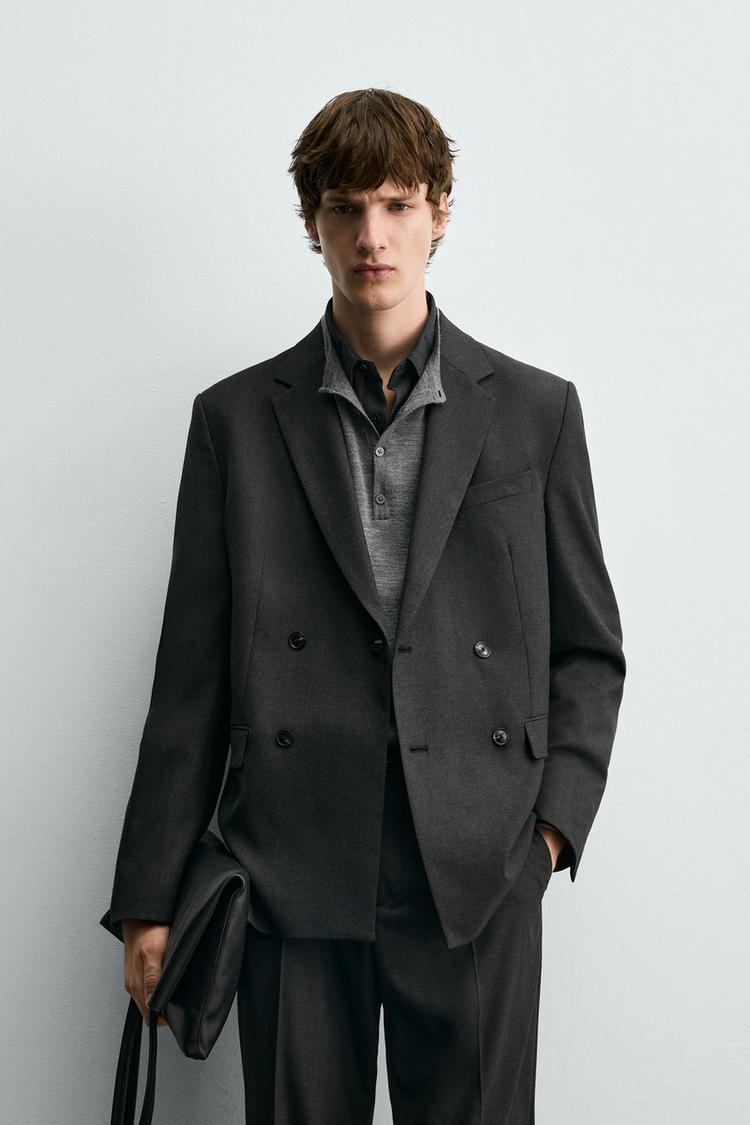 DOUBLE-BREASTED SUIT BLAZER