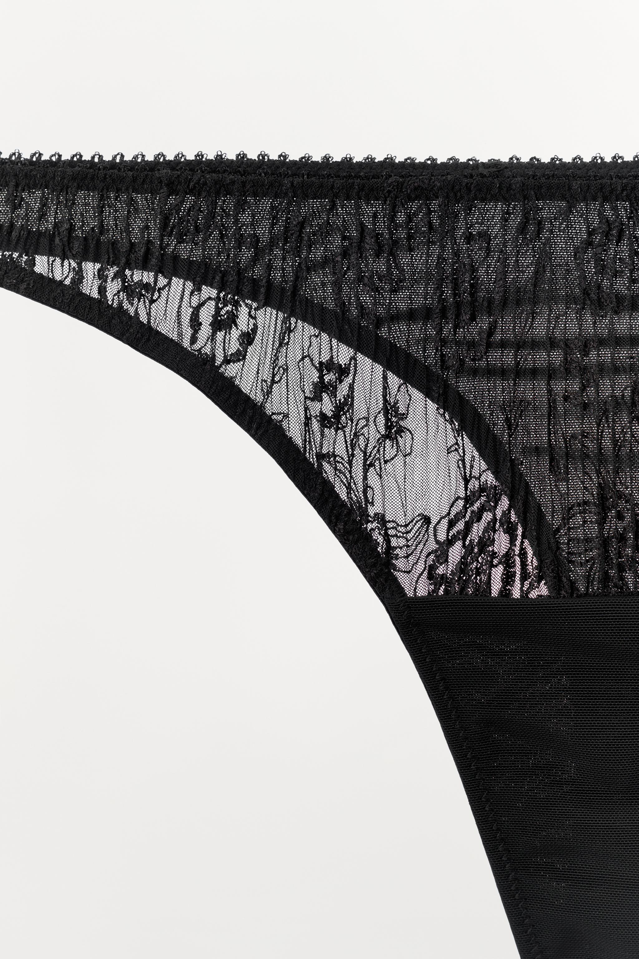 EMBROIDERED FLORAL LACE THONG