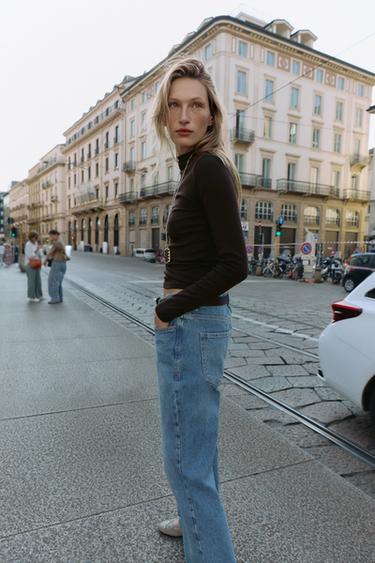 ФУТБОЛКА З ВИСОКИМ КОМІРОМ - Шоколадний Zara