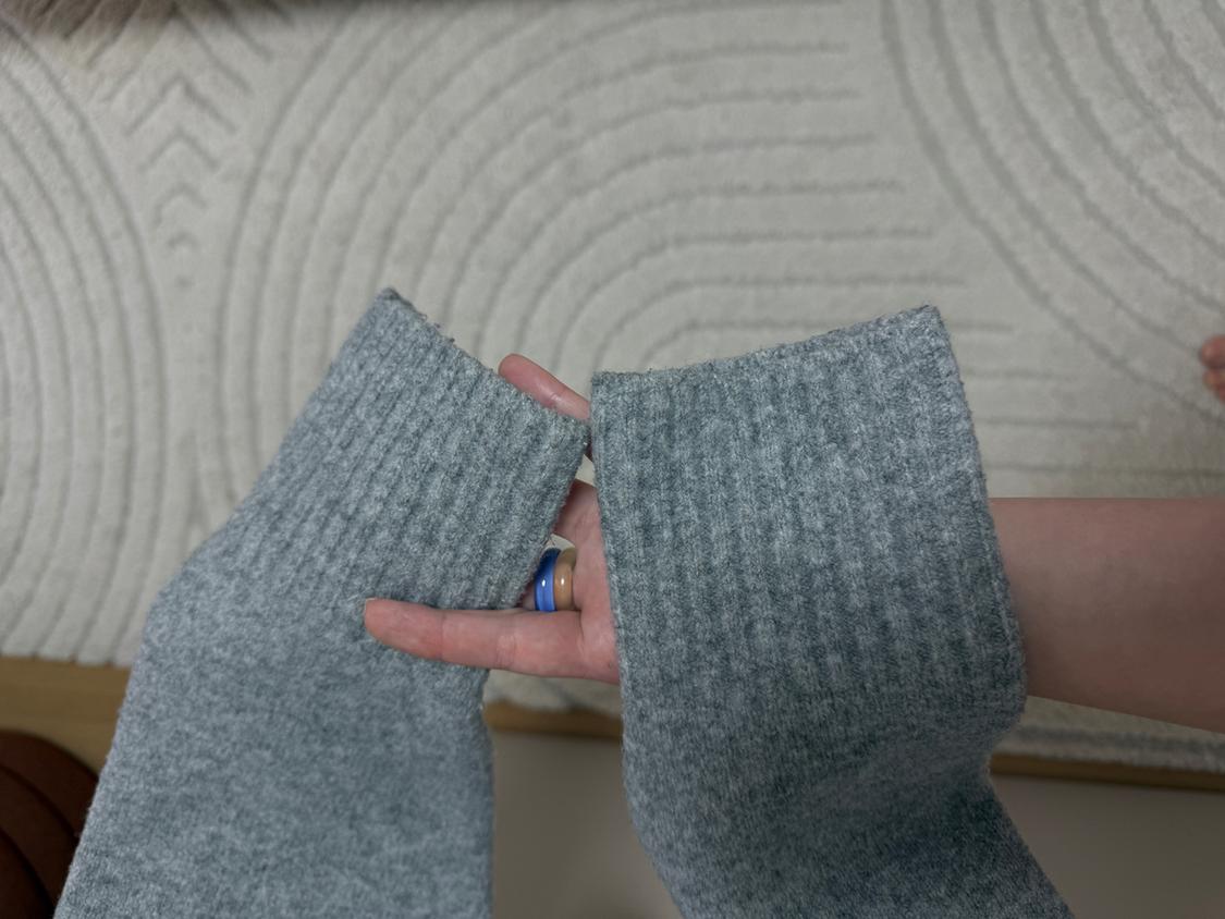 SOFT KNIT SWEATER - Image 3