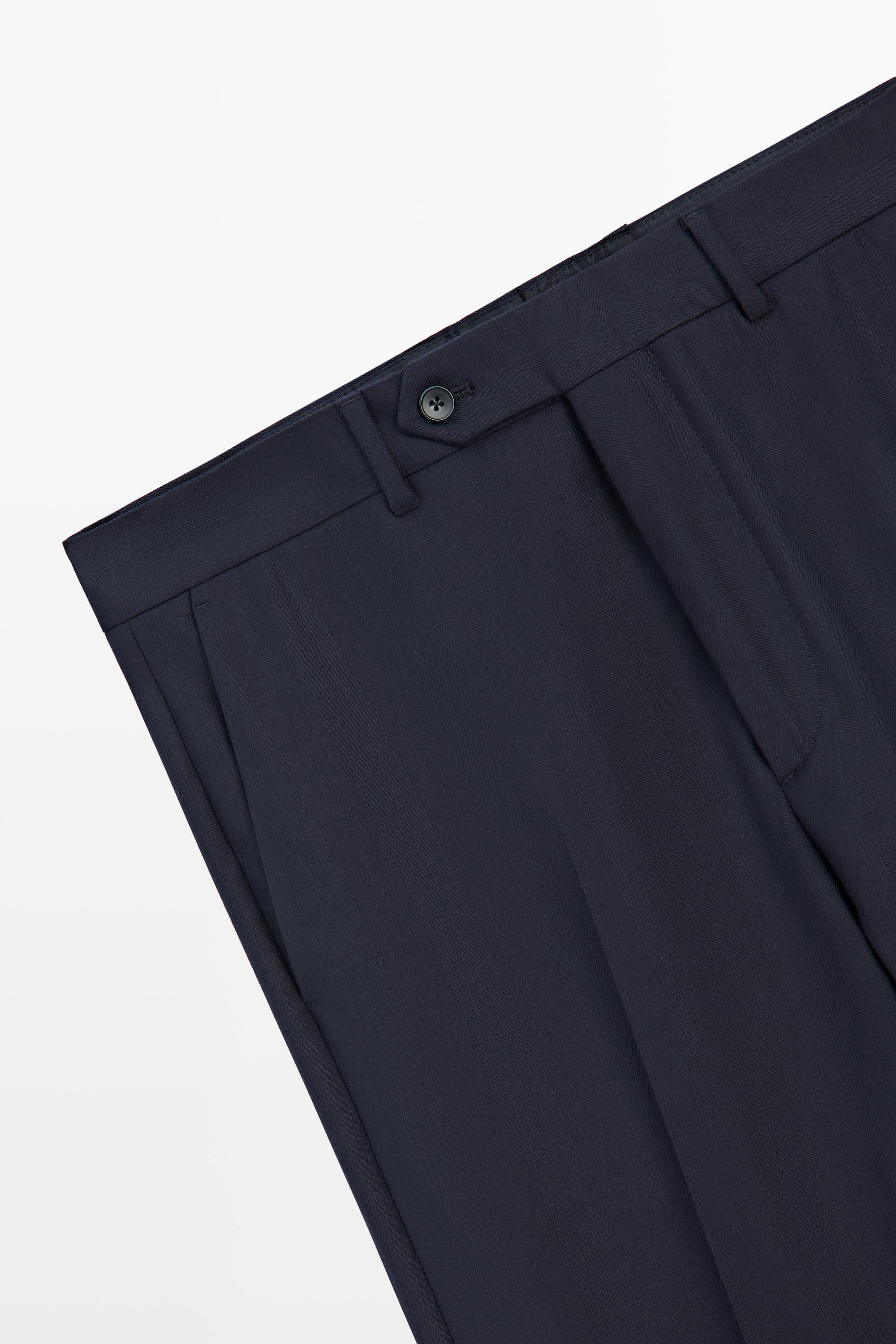 Pantalon tailleur à chevrons