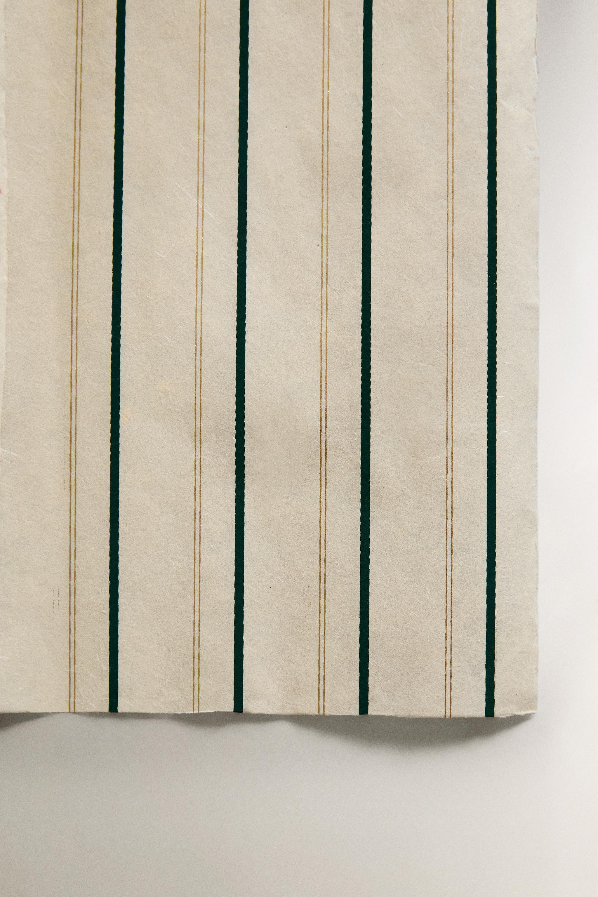 CHRISTMAS ALTERNATING STRIPED WRAPPING PAPER