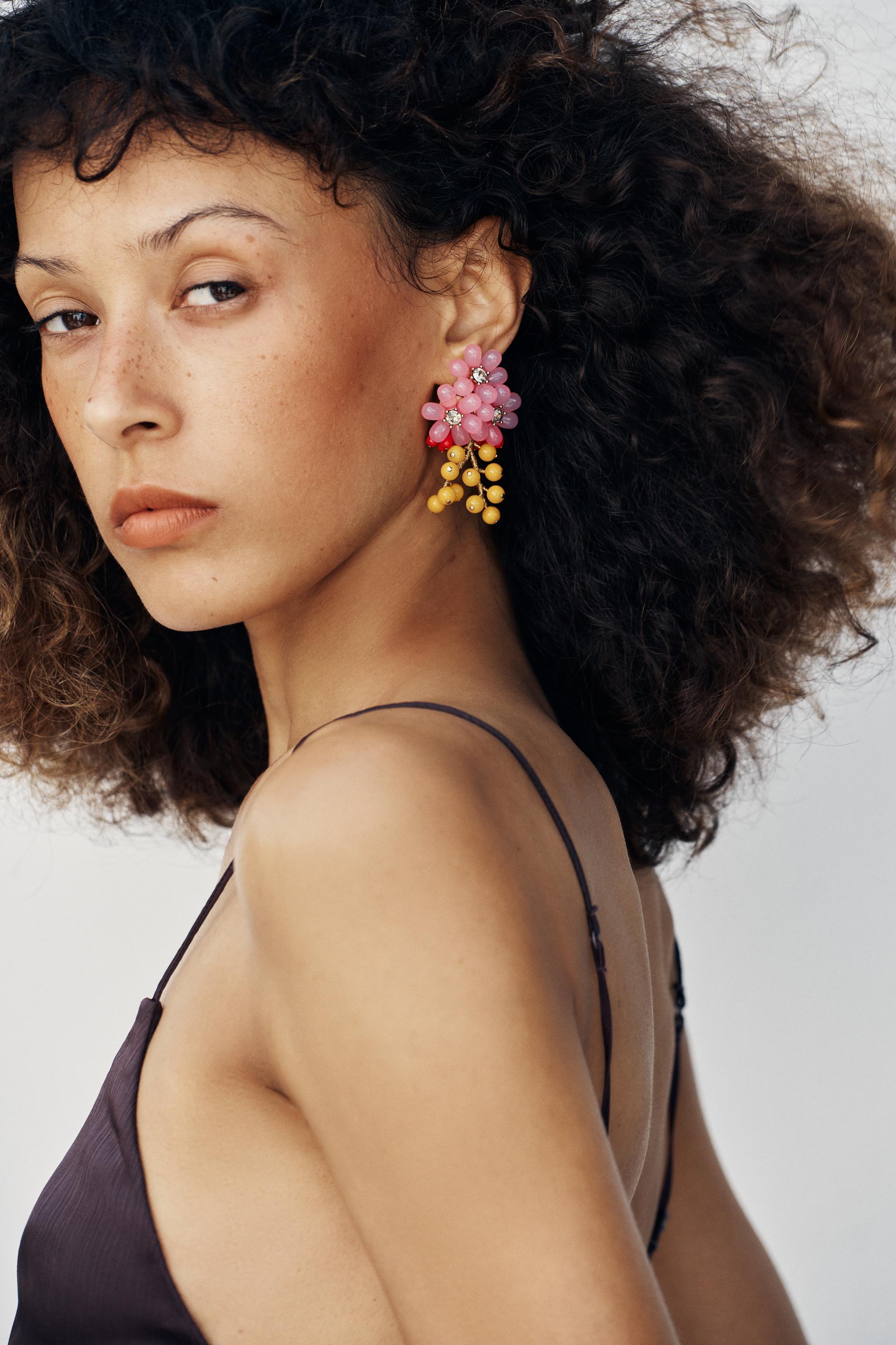 BEADED JEWEL FLOWER EARRINGS — Pink