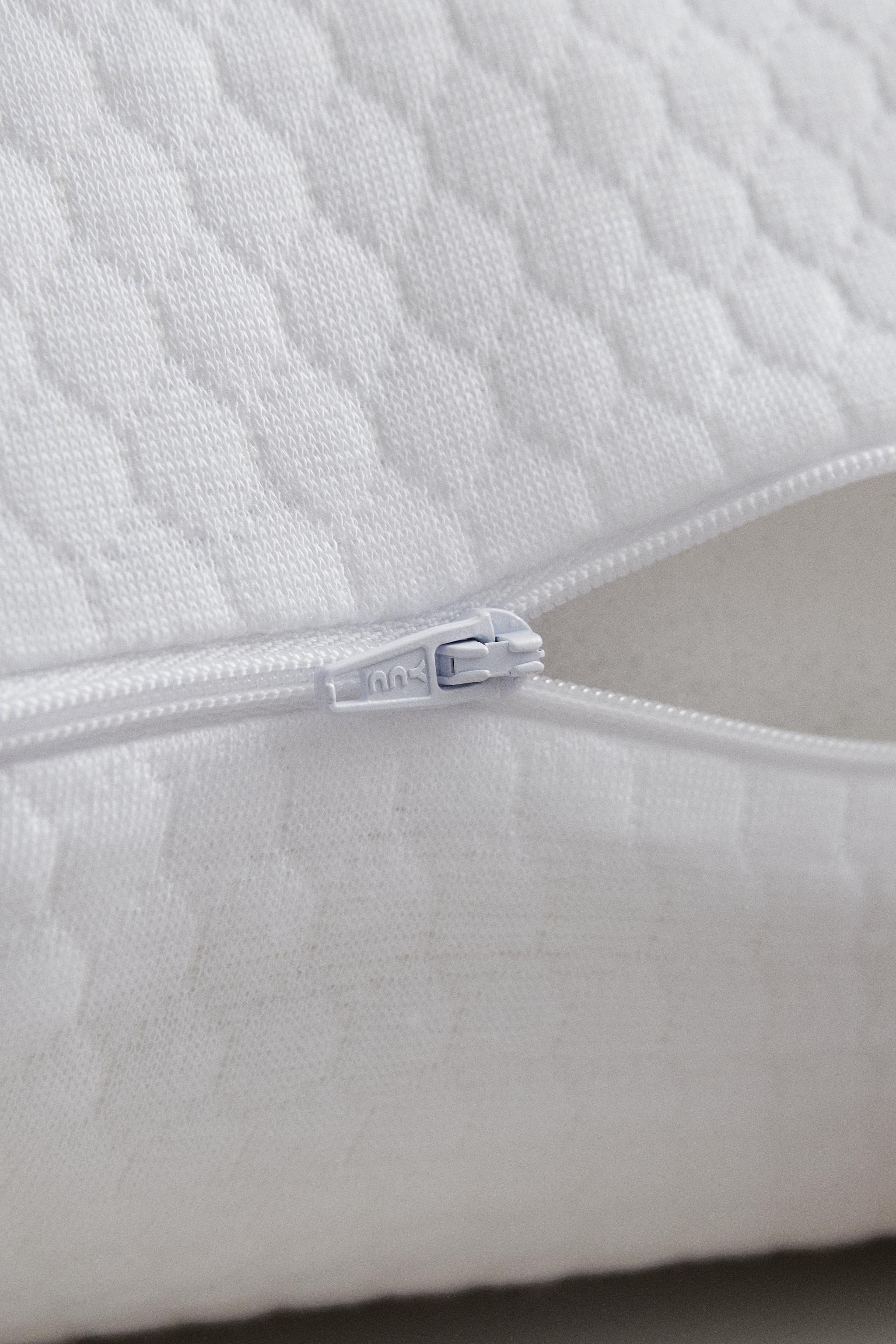 Zara MEMORY FOAM FLAKES PILLOW — фото 3