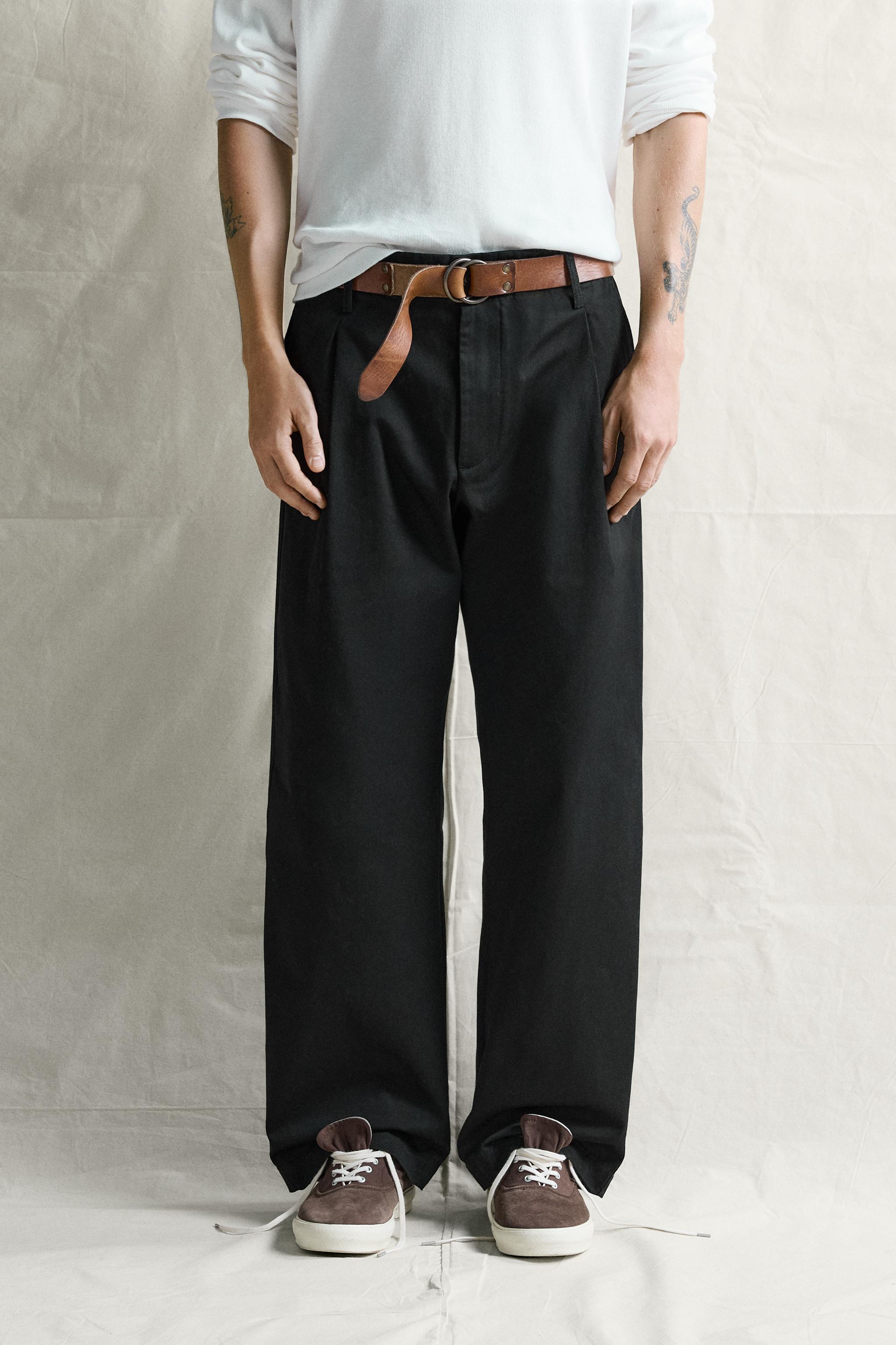 RELAXED FIT PLEATED CHINO PANTS — Black