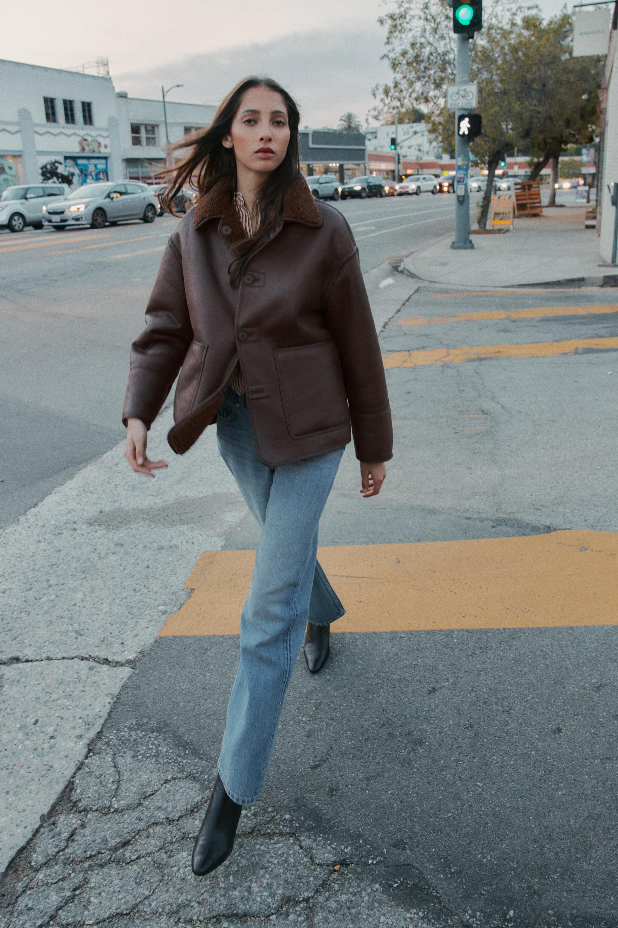 ノーアイディー　テーラードさえ　ライダース　zara hareパーカー HARE 即完売 レザーブルゾン ライダース ZARA Luis adrer - メルカリ