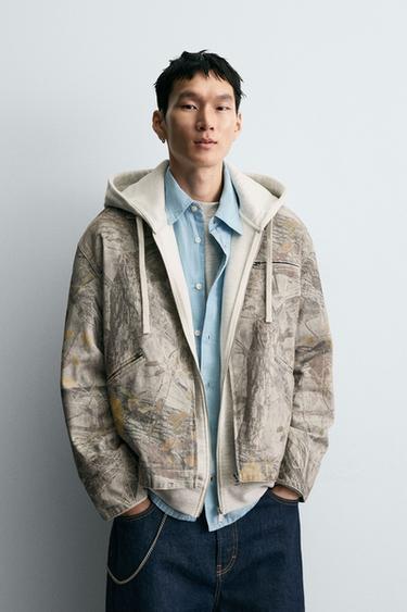 GEWASCHENE JACKE MIT ABSTRAKTEM PRINT - Print von Zara