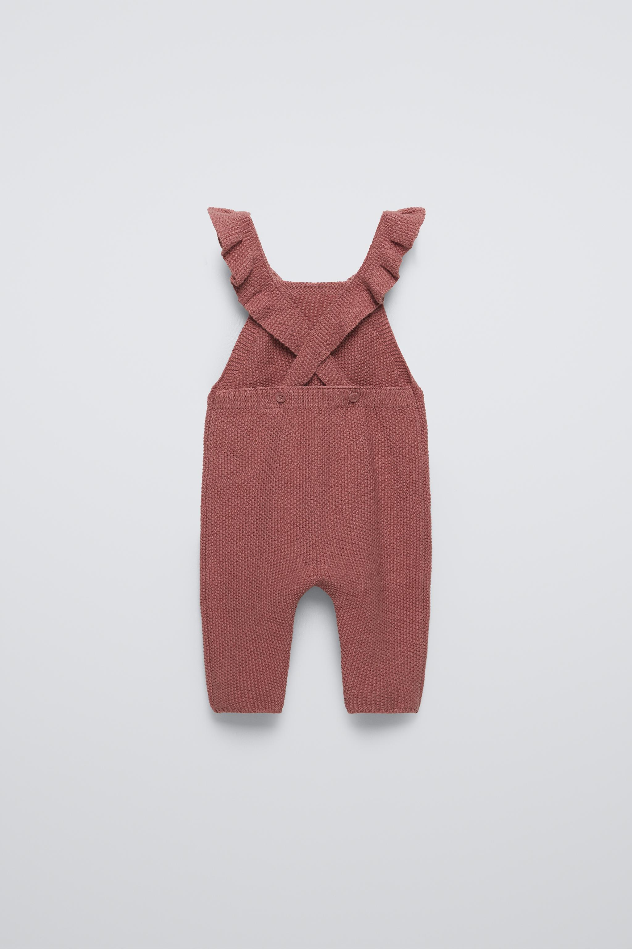 Zara offers overalls 3/4