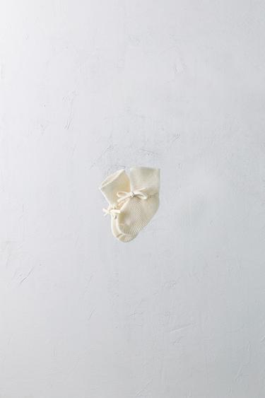 1–12 MONATE/ STIEFELCHEN AUS 100 % KASCHMIR – LIMITED EDITION - Cremefarben von Zara