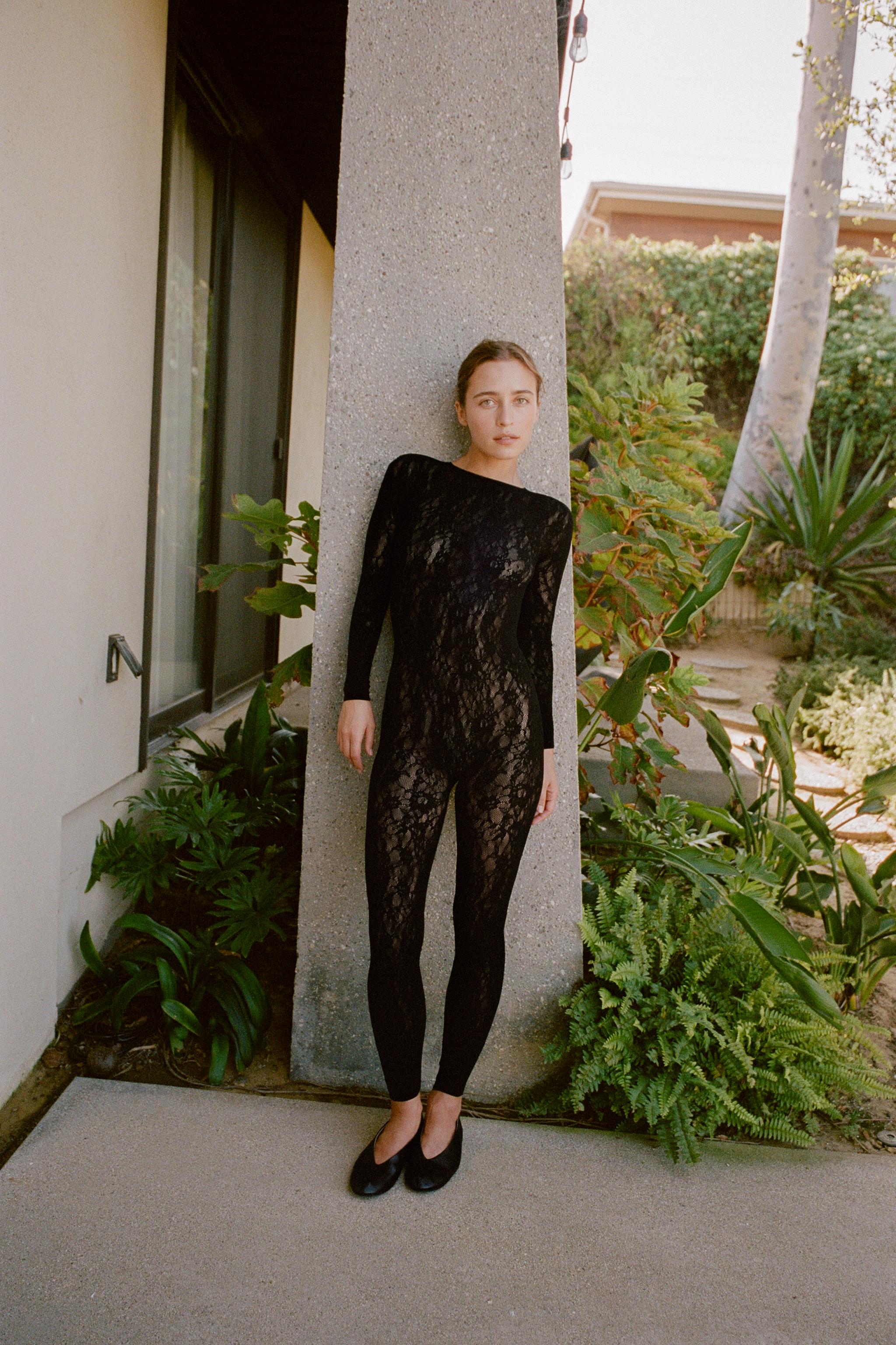 Женские комбинезоны Zara SEAMLESS LACE LONG JUMPSUIT