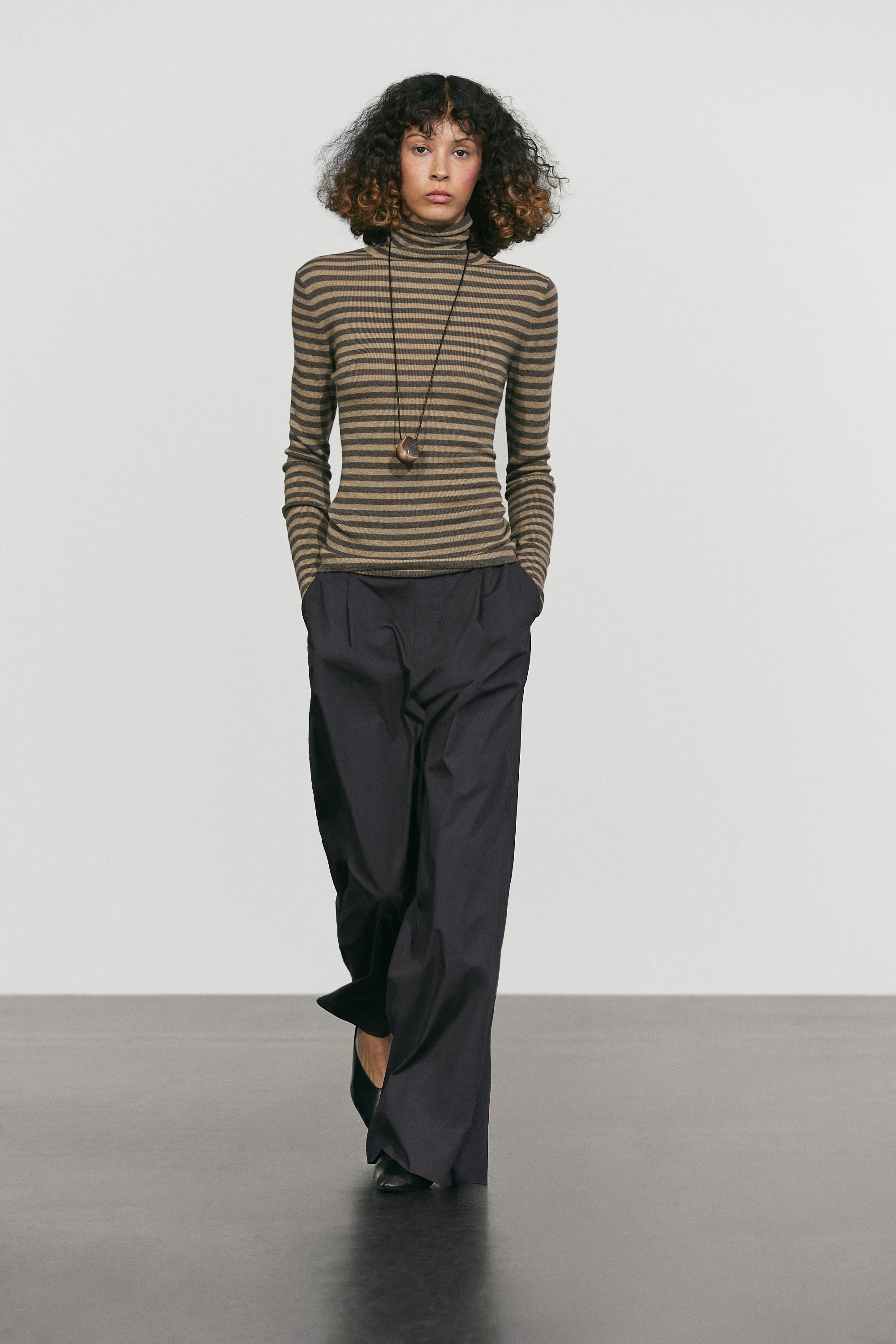 Striped turtleneck knit sweater — Black gold