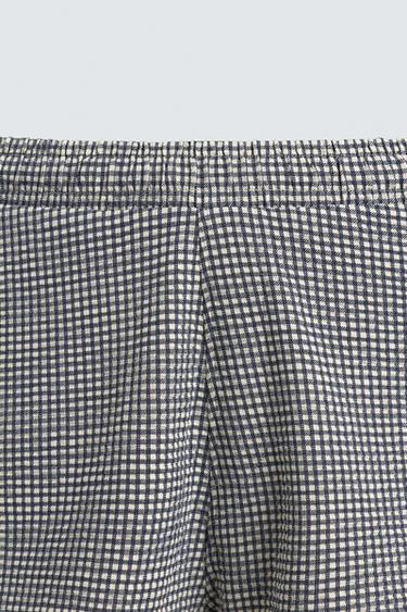 BERMUDA REGULAR FIT EN SEERSUCKER STRUCTURÉ - Écru / Bleu marine de Zara - Image 7