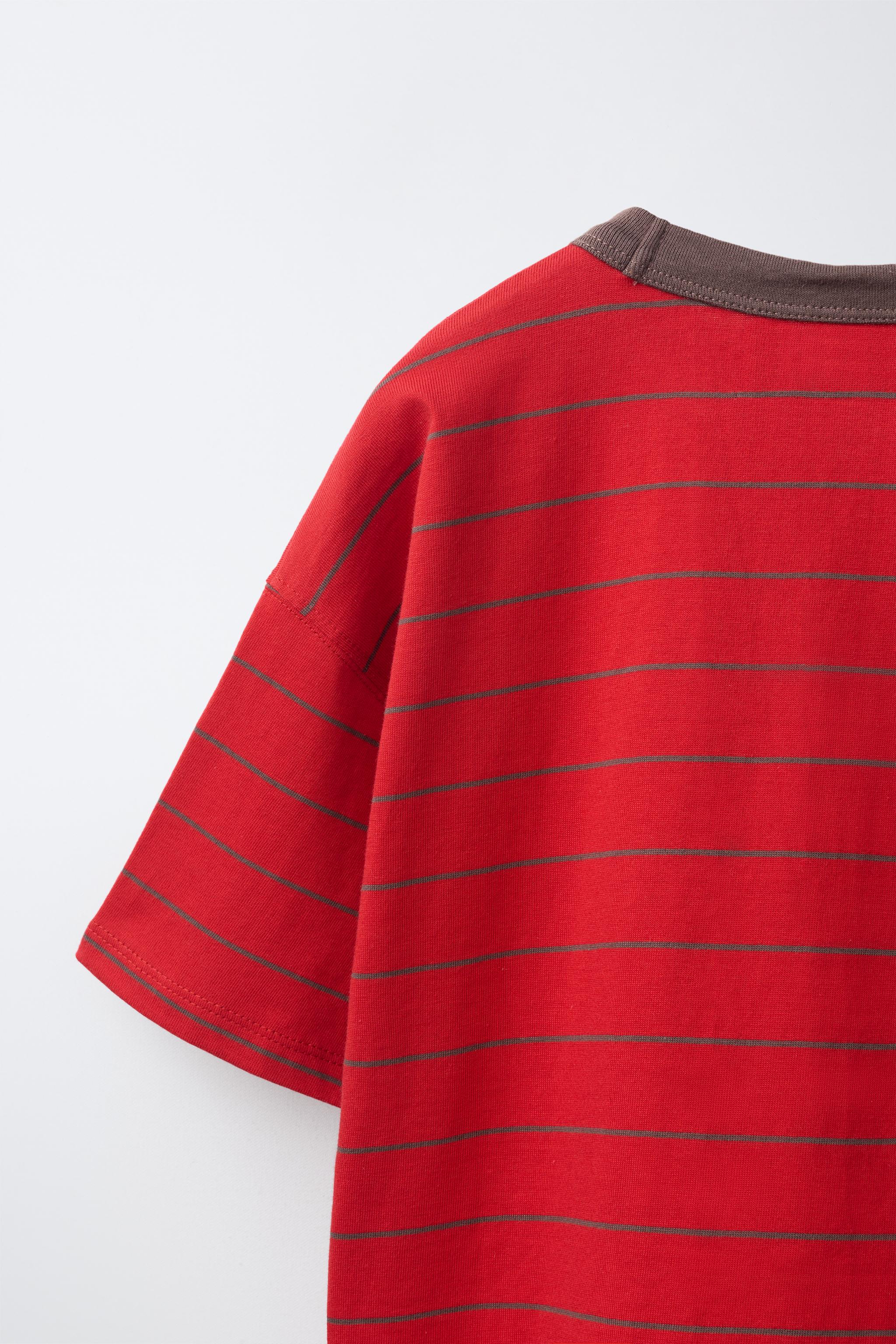 LUCAS BEAUFORT © STRIPED T-SHIRT