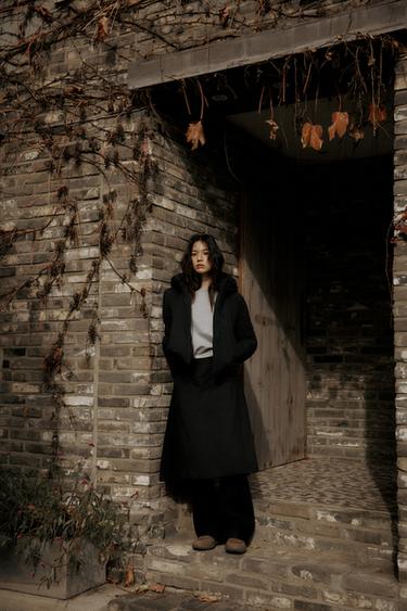 撥水防風フードアノラックブラックZaraの撥水防風フードアノラック - ブラック 