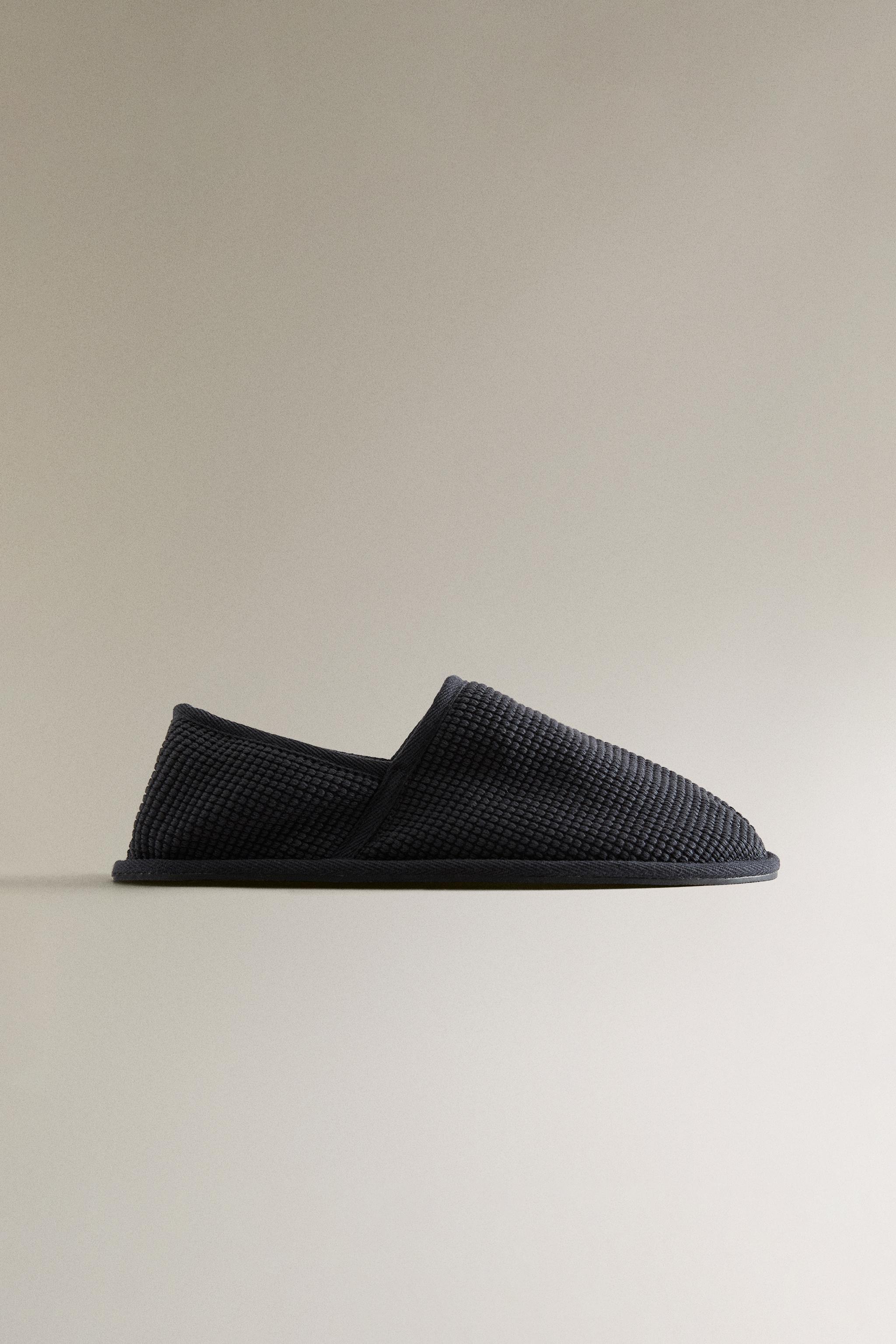 TEXTURED BABOUCHE SLIPPERS