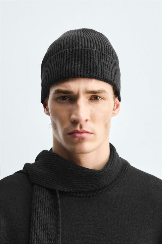 GORRO PUNTO BÁSICO - Negro de Zara - Imagen 0