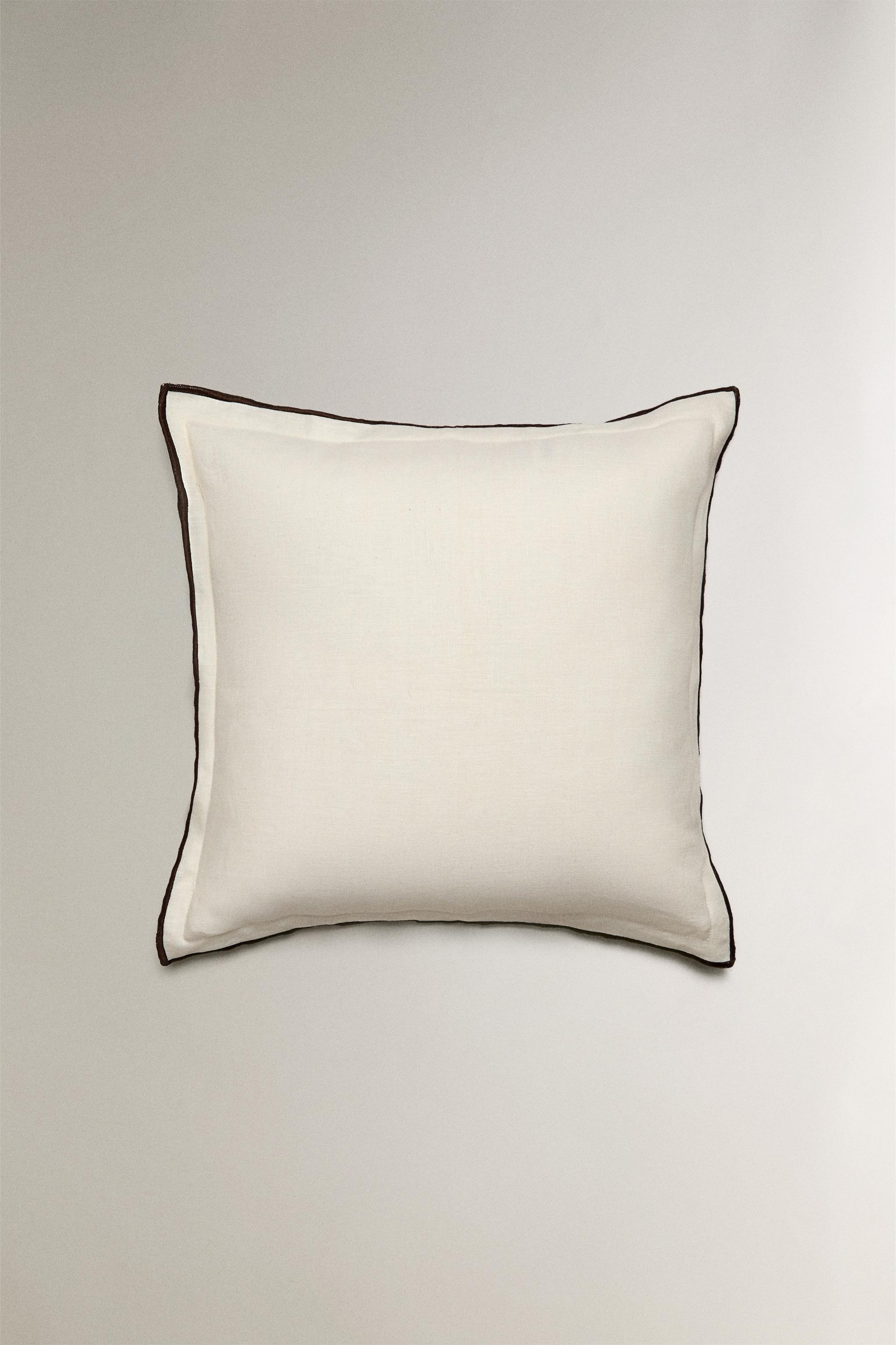 ZARA HOME ホワイトクッションカバー2枚セット クッションカバー ZARA HOMEのおすすめ商品とおしゃれな実例