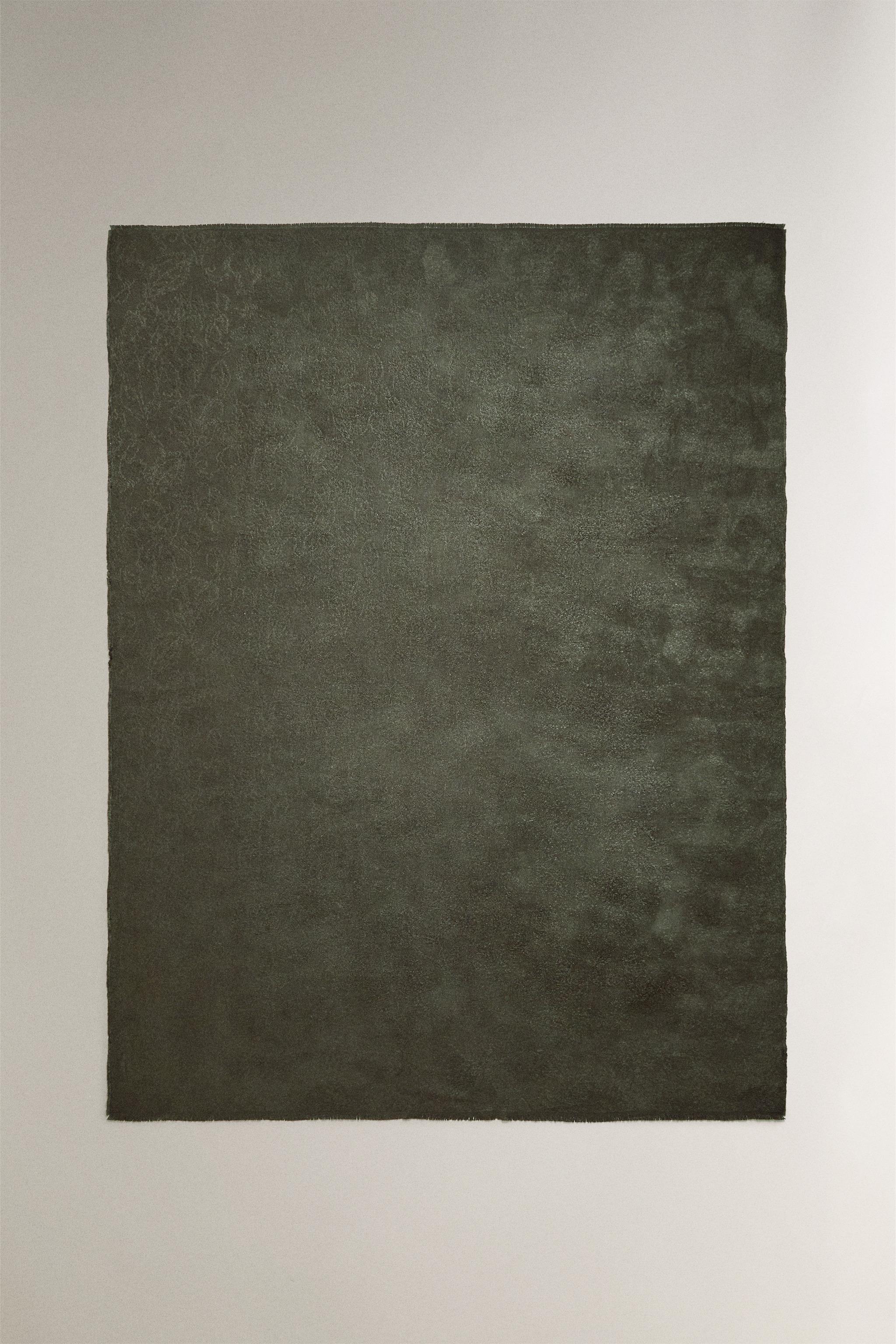 FLORAL JACQUARD BLANKET
