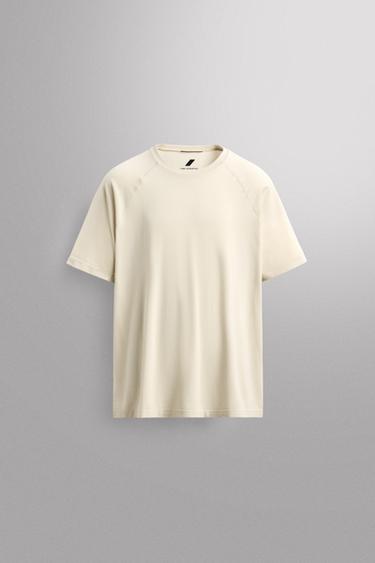 SEAMLESS TRAINING T-SHIRT - Oyster-white by Zara