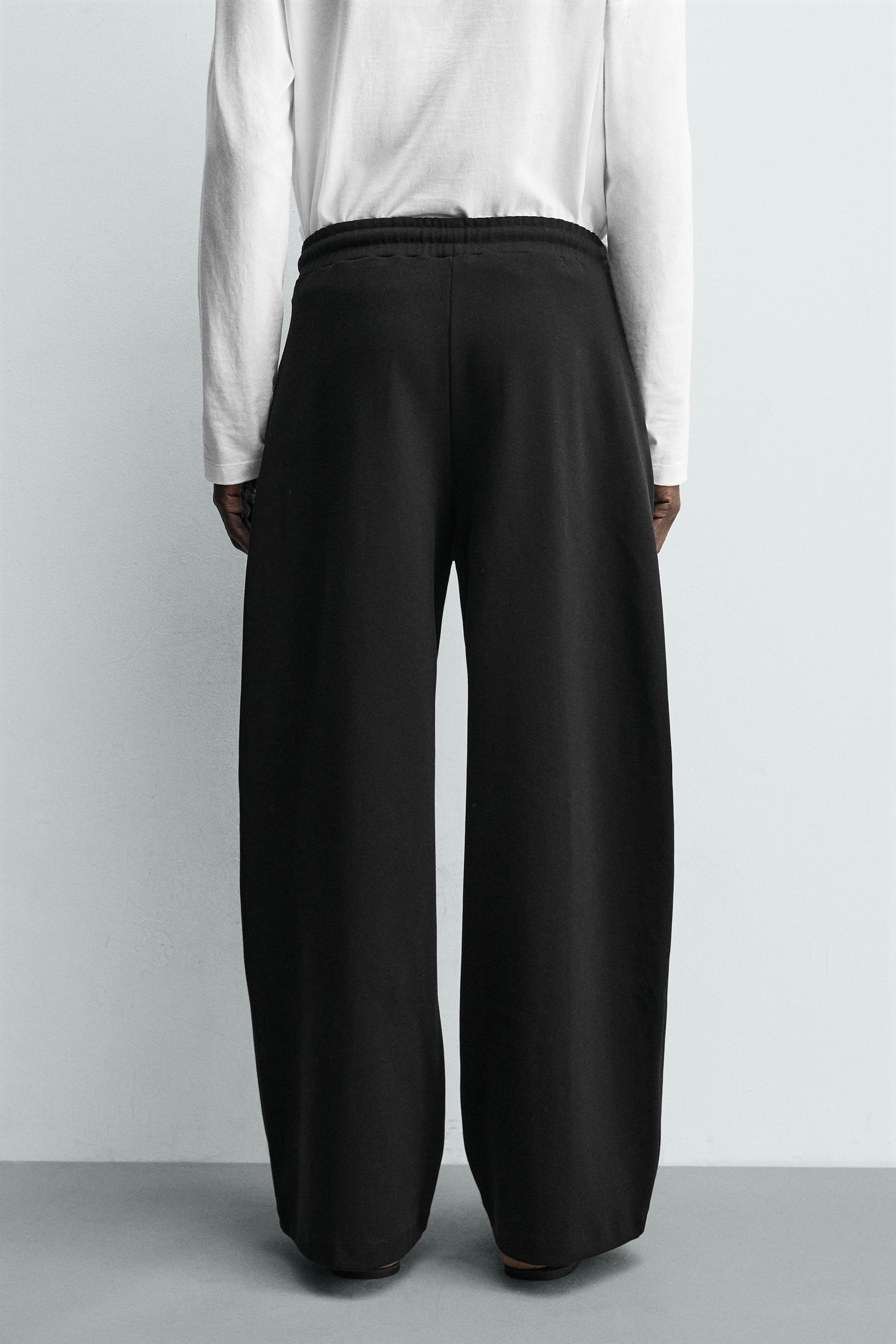 RELAXED FIT SEAMED JOGGING PANTS